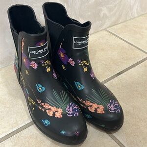 🌺Women’s London Fog rain boot💧